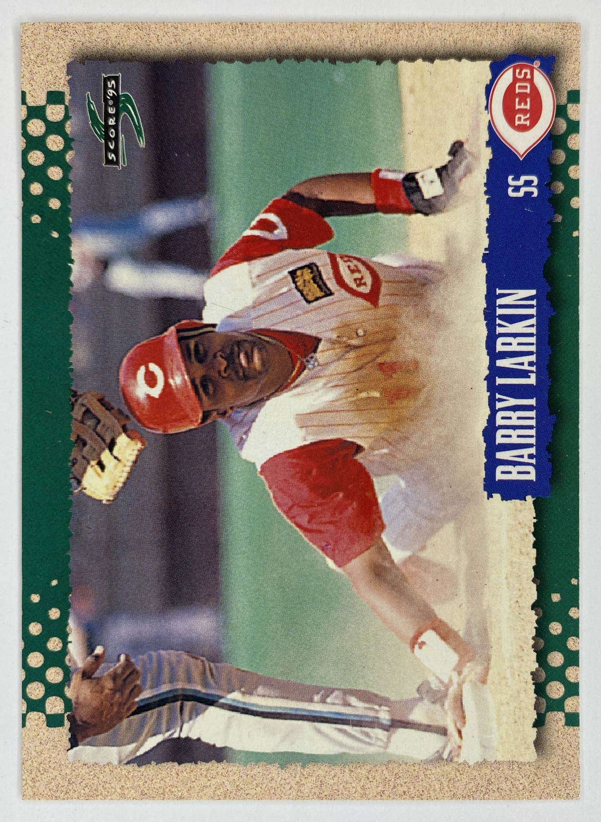 1995 Score Barry Larkin #254 Cincinnati Reds Hall of Famer front