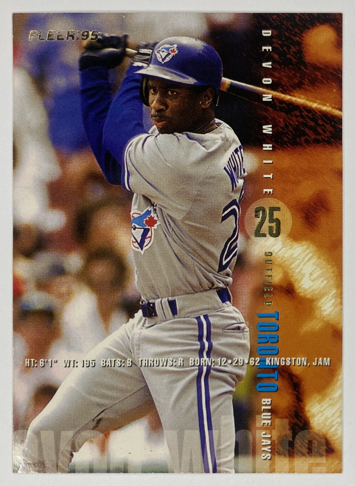 1995 Fleer Devon White #107 Toronto Blue Jays front